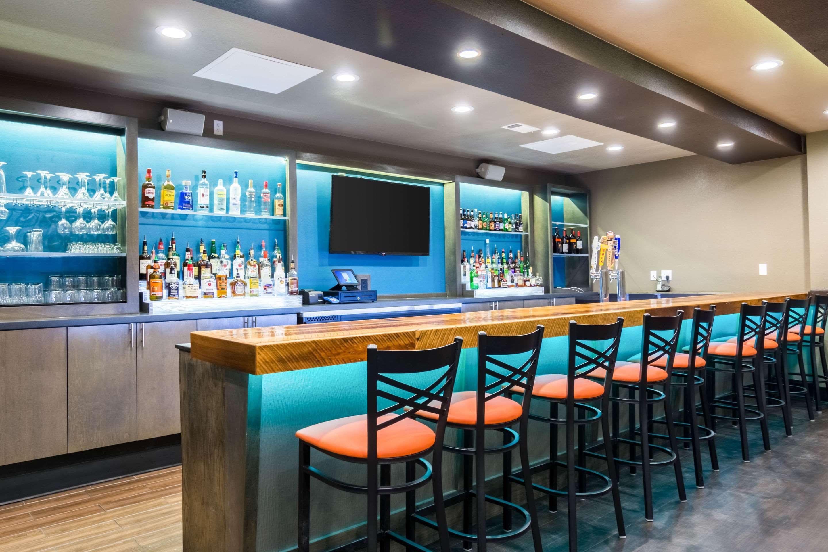 Clarion Inn & Suites Russellville I-40 Ngoại thất bức ảnh