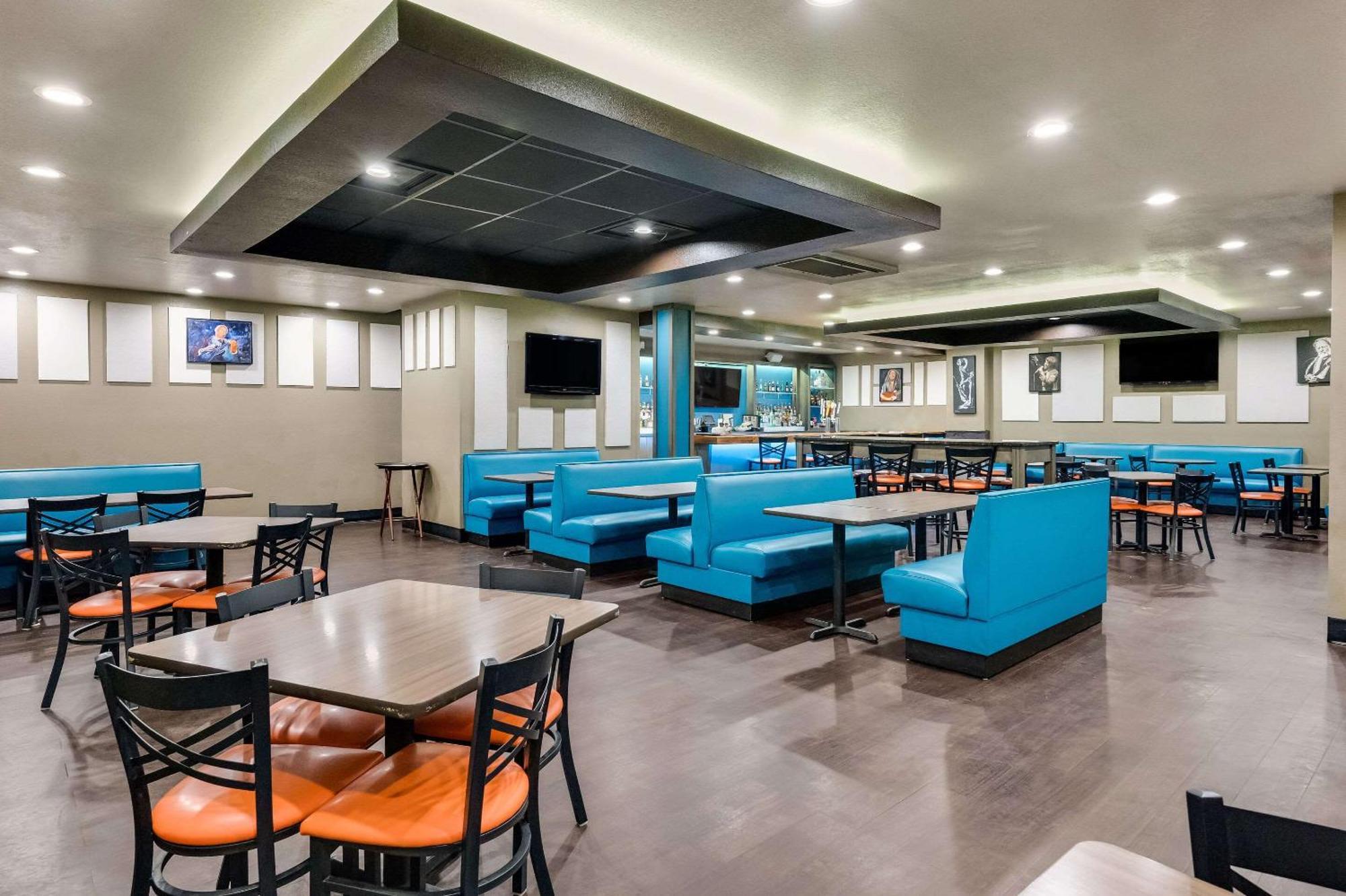 Clarion Inn & Suites Russellville I-40 Ngoại thất bức ảnh