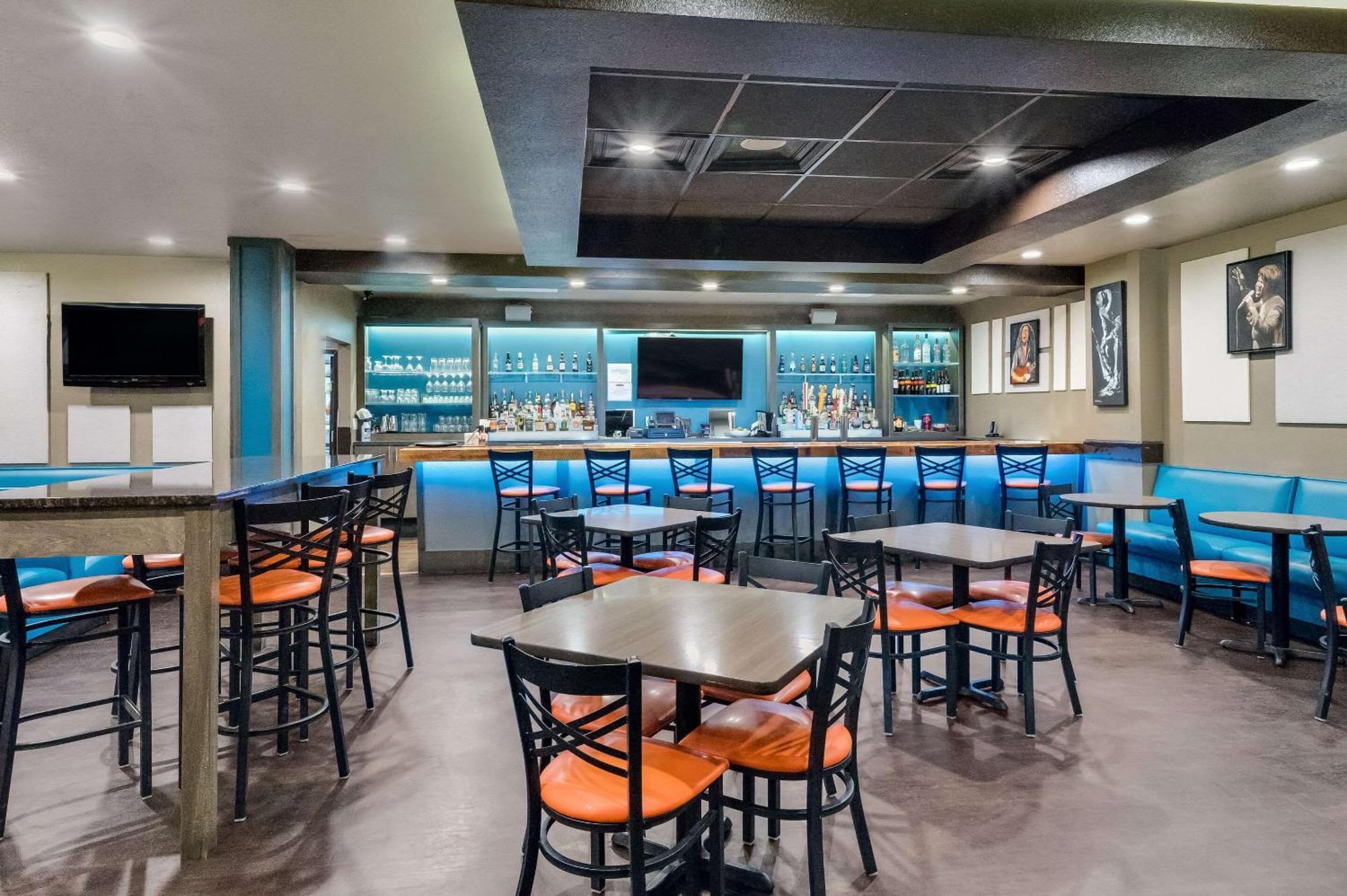 Clarion Inn & Suites Russellville I-40 Ngoại thất bức ảnh