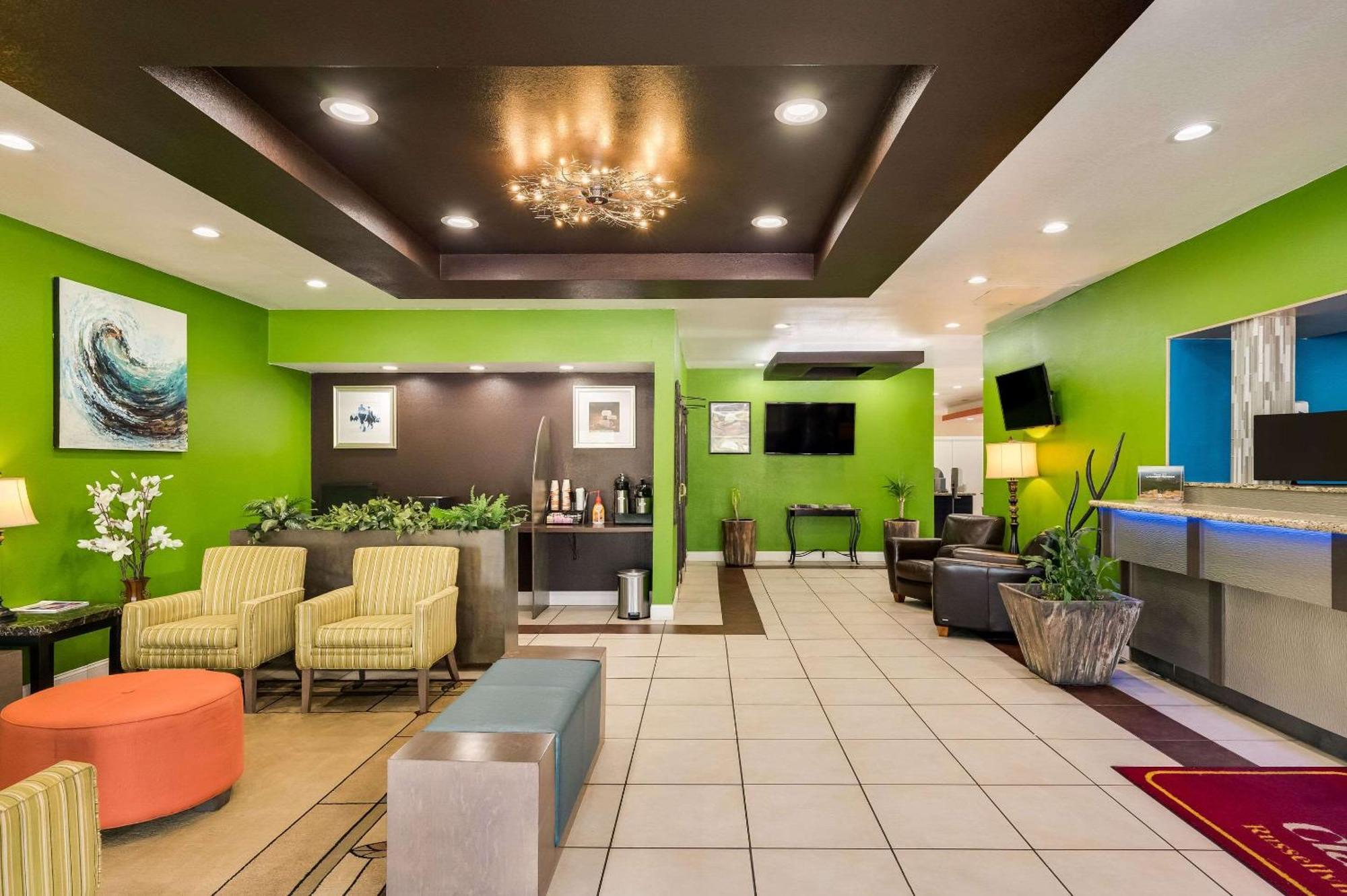 Clarion Inn & Suites Russellville I-40 Ngoại thất bức ảnh