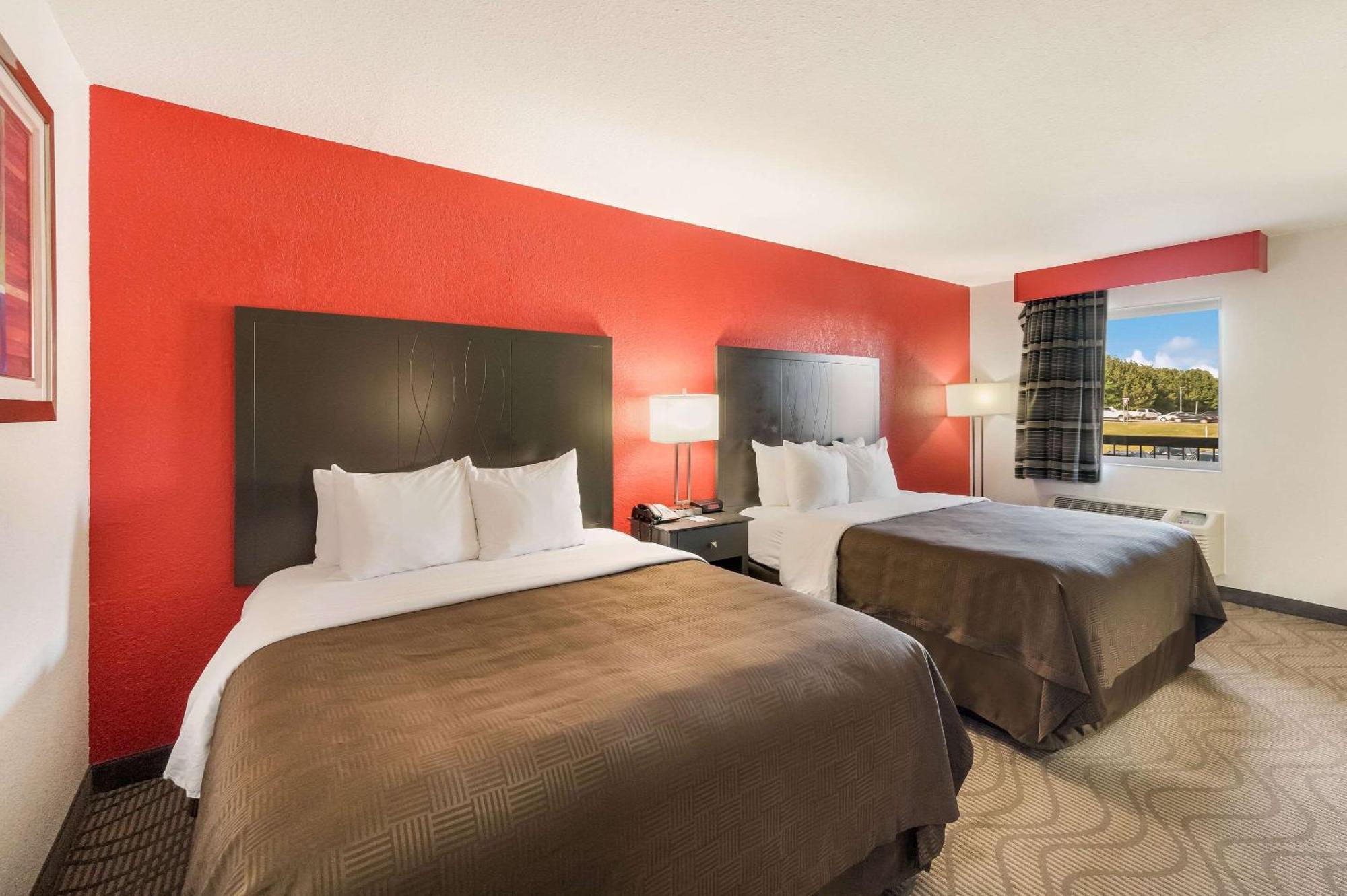 Clarion Inn & Suites Russellville I-40 Ngoại thất bức ảnh